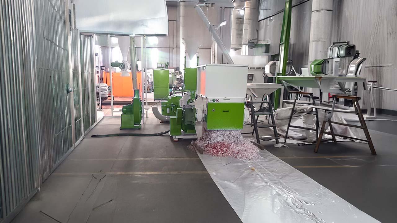 1100 Single-Shaft Shredder-2