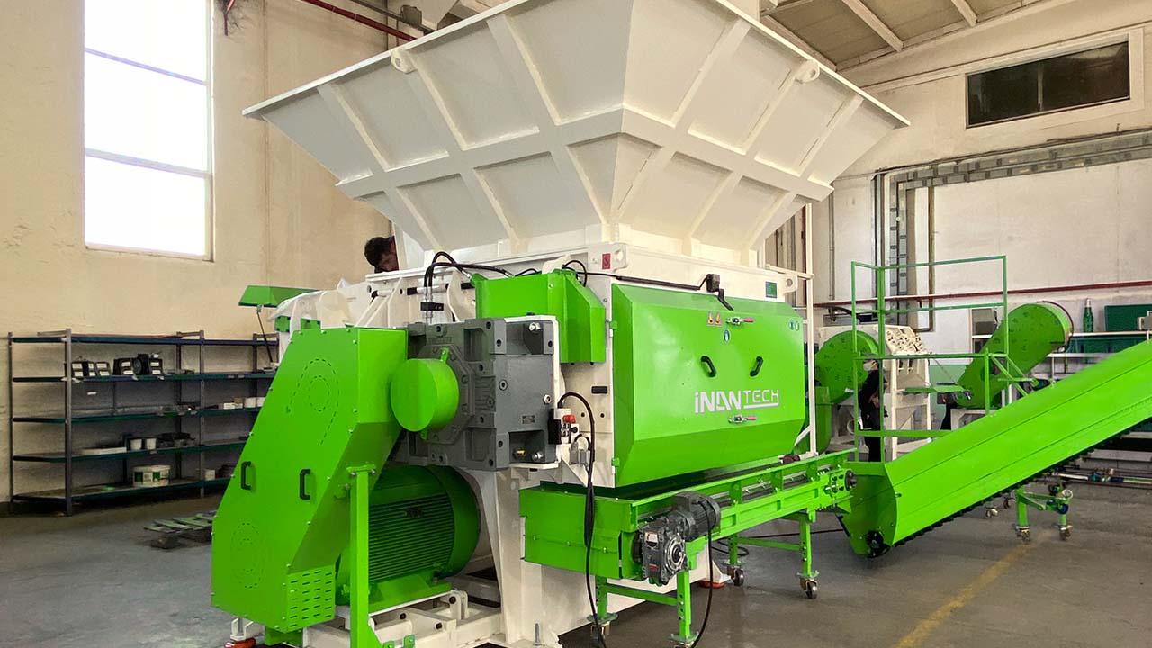 1600 Single-Shaft Shredder-1